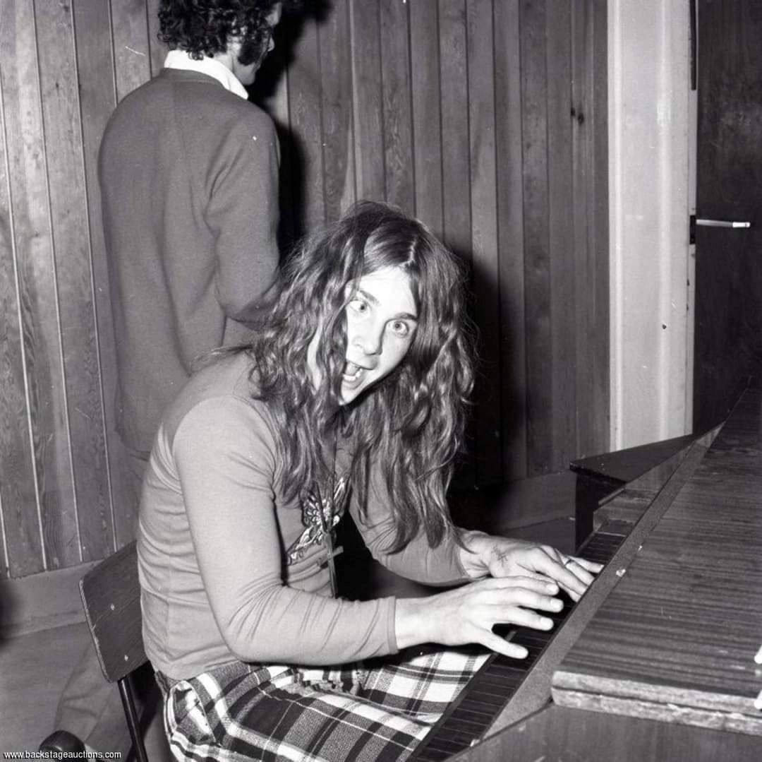 DMBQ_info's tweet image. R.I.P. Ozzy Osbourne
暗黒の帝王、いつでもめっちゃ明るいのが良かったです。あの音楽にこのパーソナリティ、これぞOzzyのOzzyたる所以。