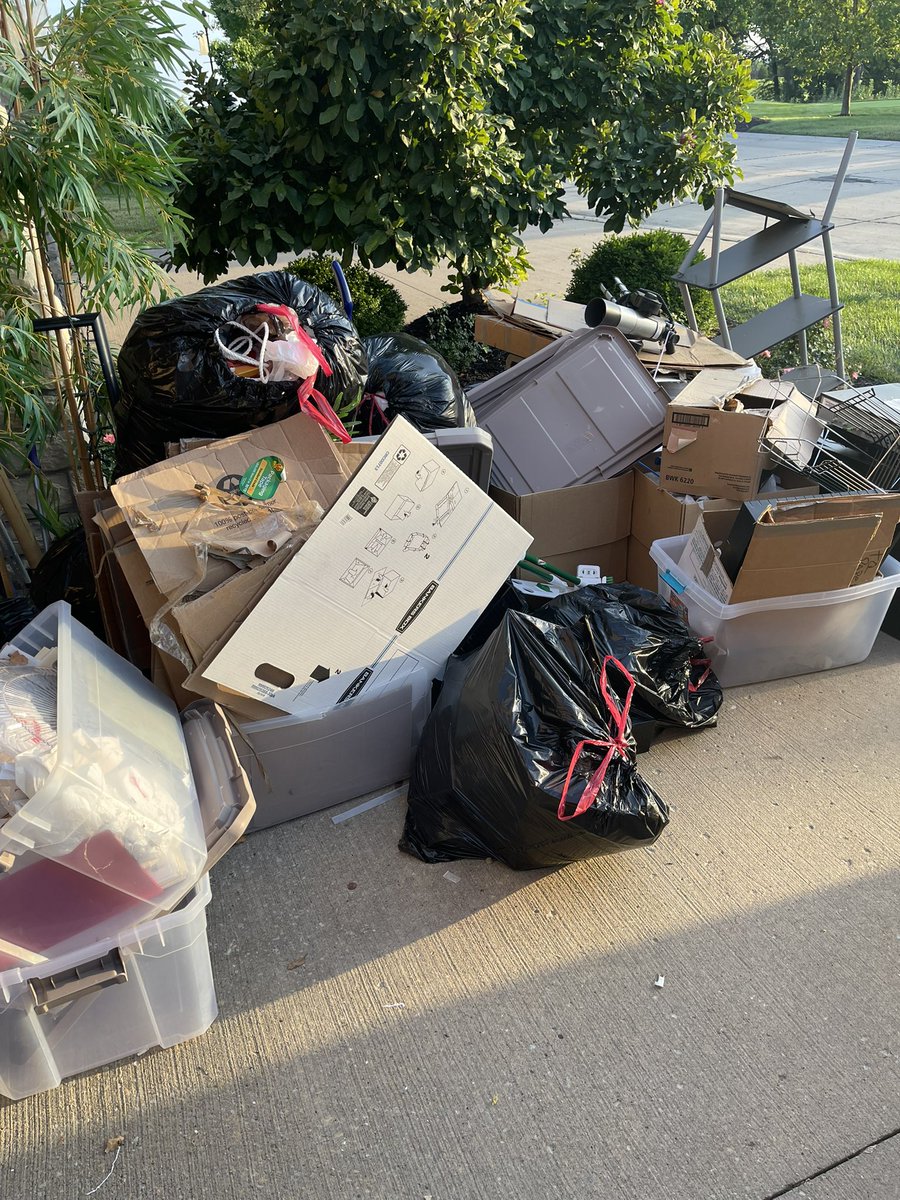 tonyrichards4's tweet image. Day 1 of packing and pitching is completed. Day 2 starts early tomorrow.