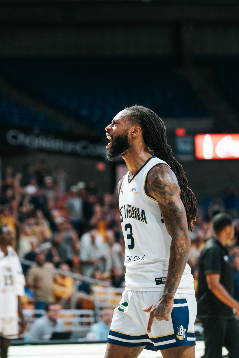 art_qm's tweet image. Best Virginia is your TBT Regional Champion! 🏆
Best Virginia takes down the #1 seed Elite Nation in a high-intensity thriller to punch their ticket to the next round!
James Reese V was unstoppable — dropping 24 points, 6 assists, and knocking down 5 triples to lead the way!…