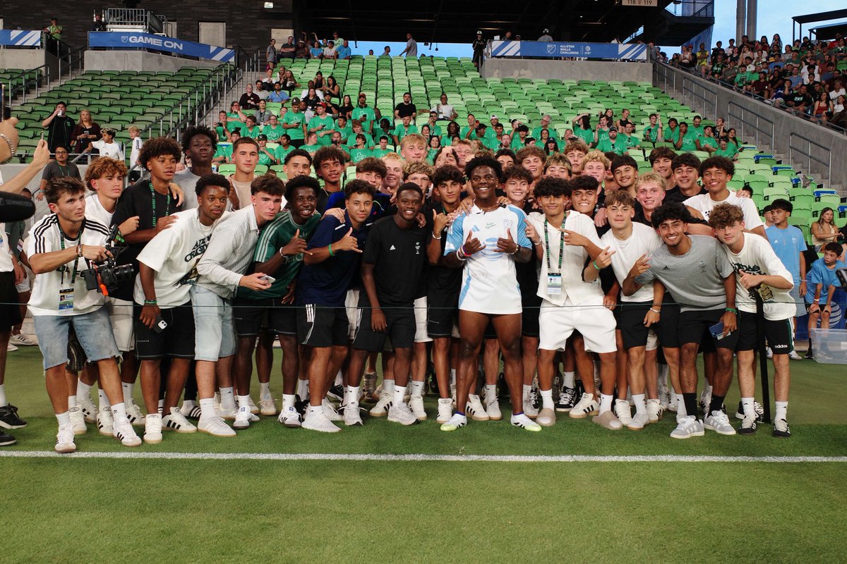 MLSNEXT's tweet image. Dubs in the chat when the squad links with Speed 💨🤝
#MLSNEXTAllStar | @allstate