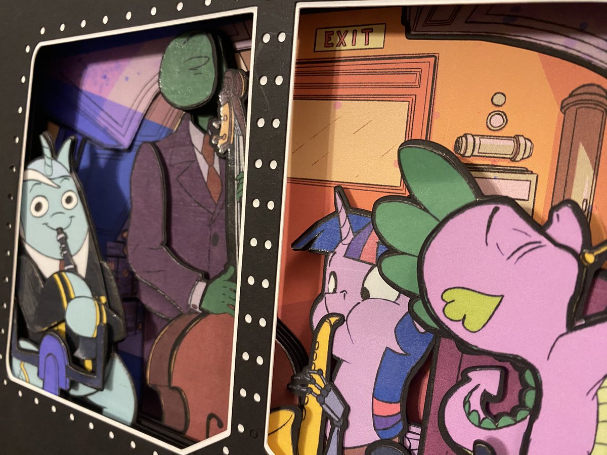 SamohtLion's tweet image. Check out this layered My Little Ponypaper craft featuring Spike, Twilight, and friends jamming at 30,000 feet!
Available at the Pittsburgh Toon Fusion event.
🎨 Art by @RealAnonTheAnon
✂️ Handcrafted by yours truly!
#ToonFusion #MLP #PittsburghEvents #PaperCraft #FanArt…