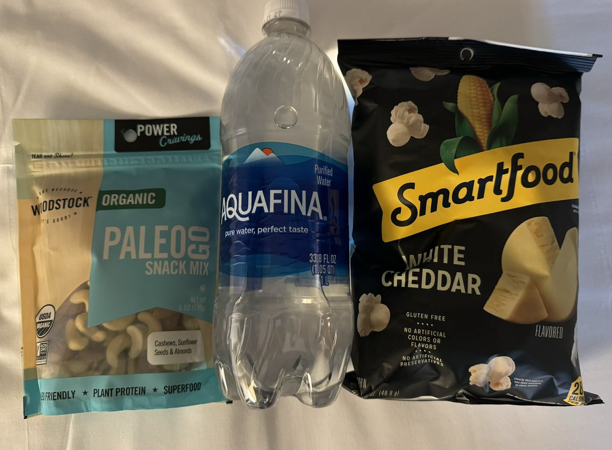 AaronJFentress's tweet image. This is why Las Vegas is struggling.
$31 at Mandalay Bay for nuts, a small bag of popcorn and a bottle of water.
Insanity.