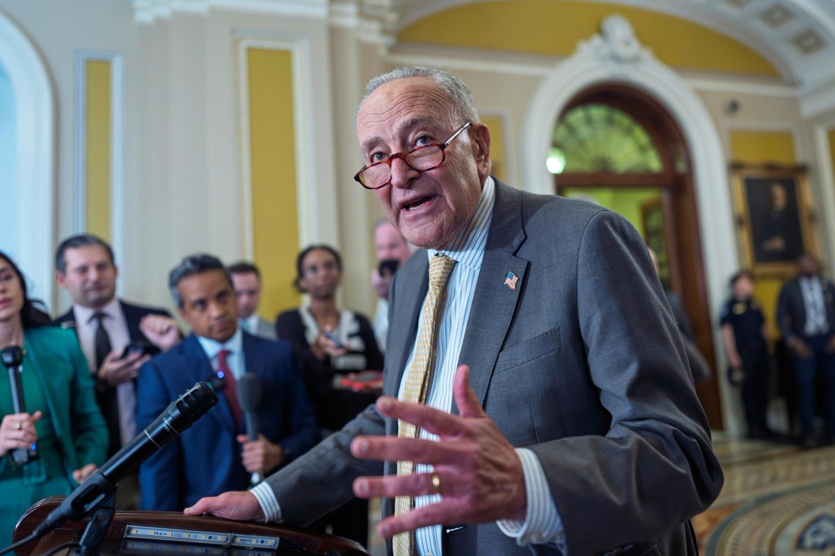 nationaljournal's tweet image. Democrats play ball in kickoff of appropriations process
Tuesday’s procedural vote was viewed as a key test to see if Democrats would complicate the process after the controversy over rescissions, write @SavBehrmannDC and @vu_reports (unlocked)
buff.ly/YywkGzk