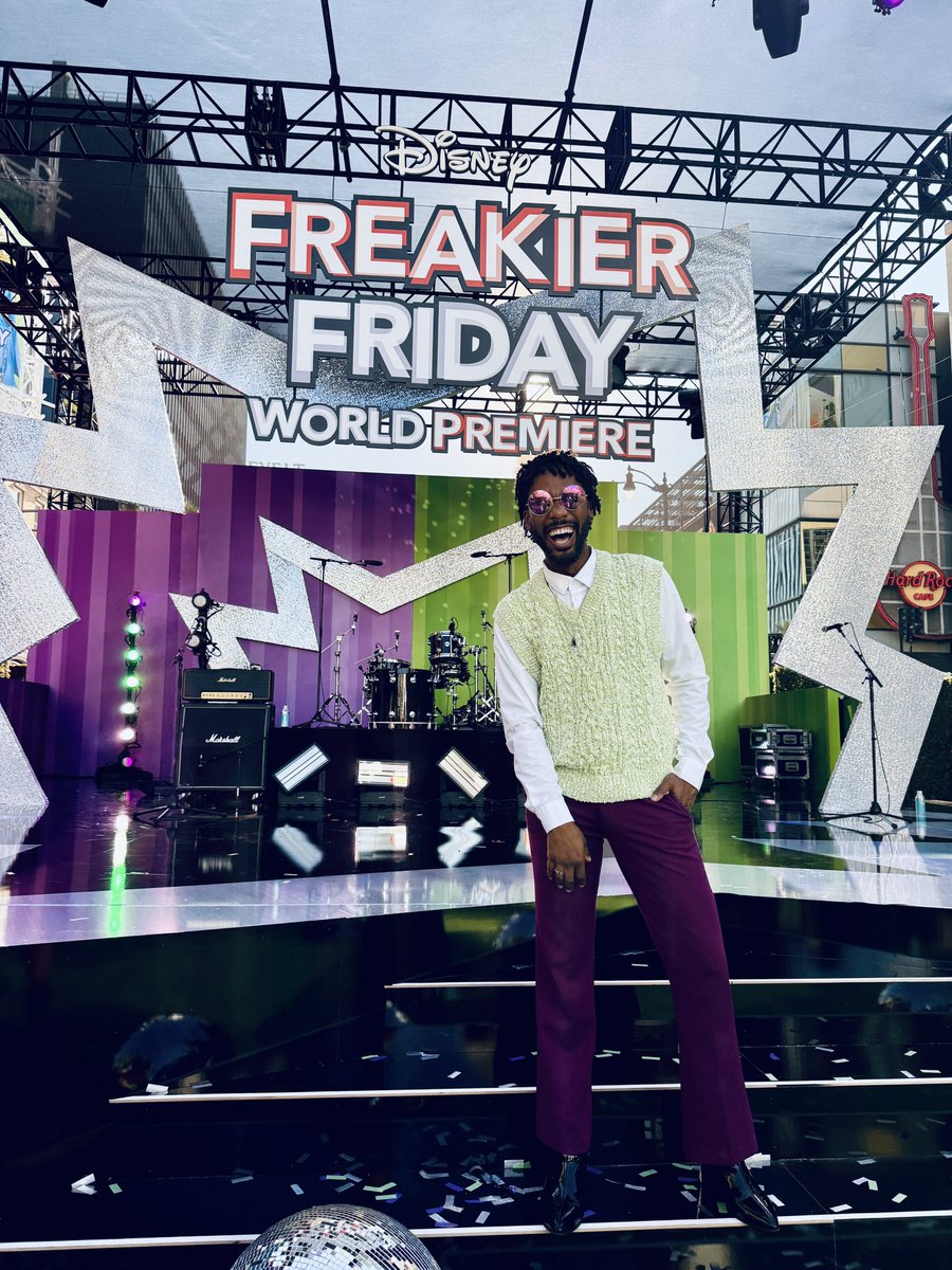 itstetrisbish's tweet image. 💜💚 #FreakierFriday