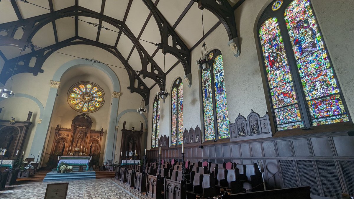 TheCatholicEngr's tweet image. >Tweetman loses his Rosary on Sunday while in Canada
>No problem, we'll just buy another one
>We visit St. Theresa's Shrine in Niagara to pray
>Go to the gift shop with the intention of buying a rosary
>We see a REALLY unique Crucifix
>Has the Stations of the Cross attached to…