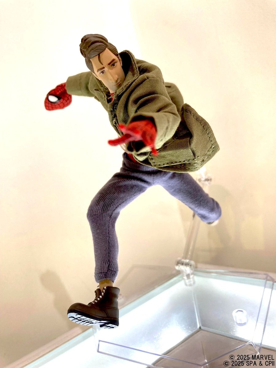MEDICOM_TOY's tweet image. 【Today's SOLAMACHI】
MAFEXより「SPIDER-MAN(Peter B. Parker) RENEWAL Ver.」が登場!少しお腹が出ているのが気になりますが、その実力は本物!スパイダーマンとしての戦闘年数は20年以上で同作に登場する他のスパイダーマン達の中でもベテラン!
#medicomtoy #メディコムトイ #MAFEX #MARVEL