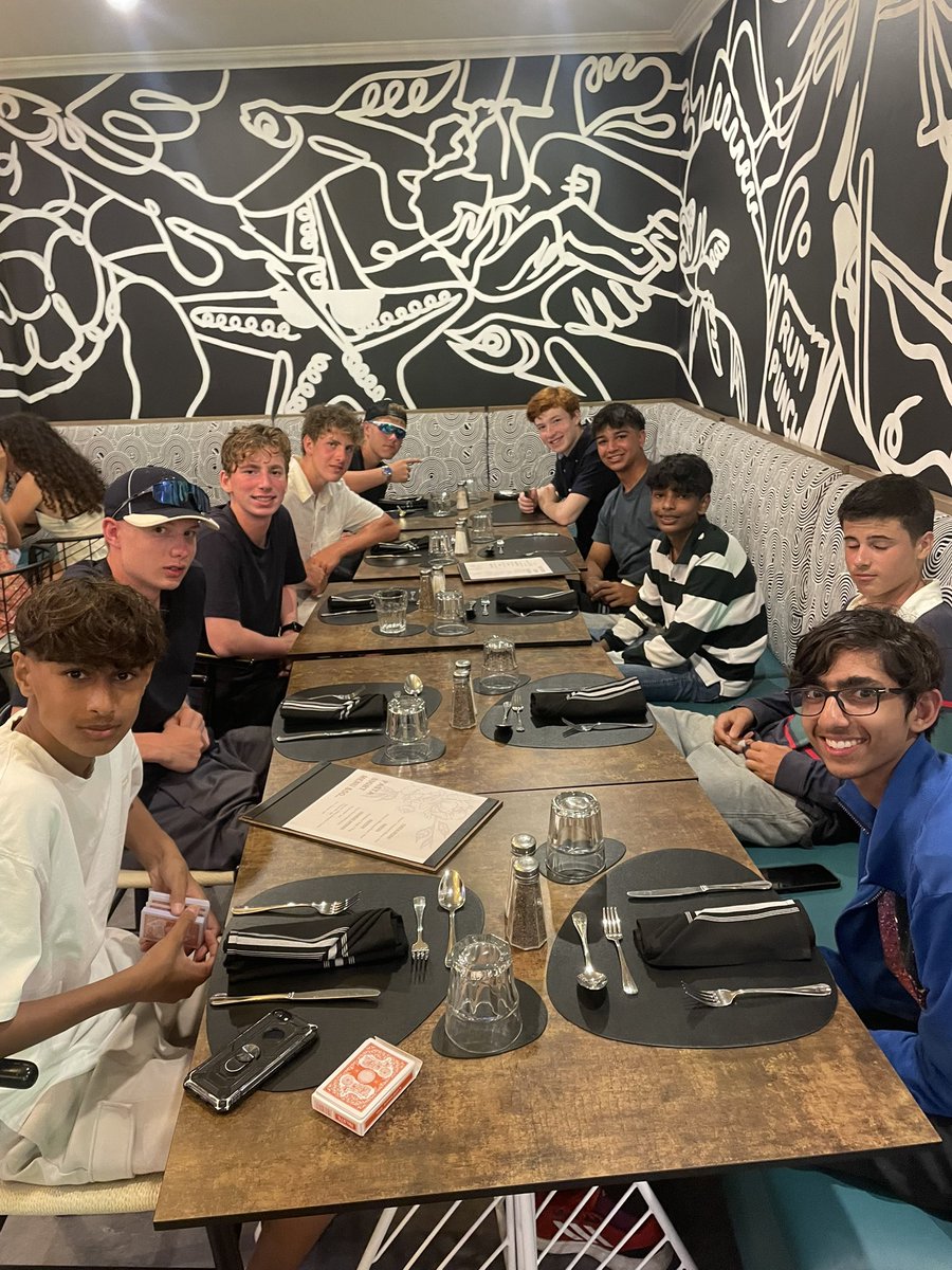 DAOSPEDept's tweet image. After a great fun filled day we finished it off with dinner at the Rockley Hotel. With a special early birthday surprise!🥳