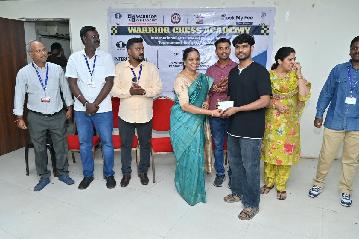 srmvdp_campus's tweet image. Proud moment for the Dept. of CSE (Emerging Technologies), SRMIST Vadapalani!
Sanjeev M secured 9th place in the Warrior Chess Academy FIDE Rated Open (Below 1800), held at Jawaharlal Nehru Stadium, Chennai, winning a ₹7,000 cash prize.
#SRMIST #CSEET #Chess