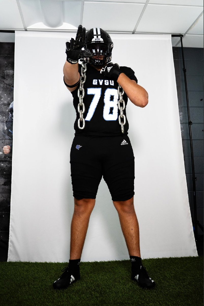Had an amazing day at <a href="/gvsufootball/">GVSU Football</a>. Thank you for having me <a href="/CoachWooster/">Scott Wooster</a> <a href="/bradbezGVSU/">Brad Bez</a>.