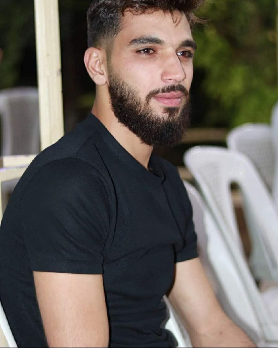 Xd60euW24gEtWPp's tweet image. #الغوطة_الشرقية
بكامل الرضا والتسليم تنعي لكم بلدة #مسرابا استشهاد الشاب هيثم سعيد عبد الرحمن وذلك جراء تعرضه لكمين من عصابات الهجري في محافظة #السويداء