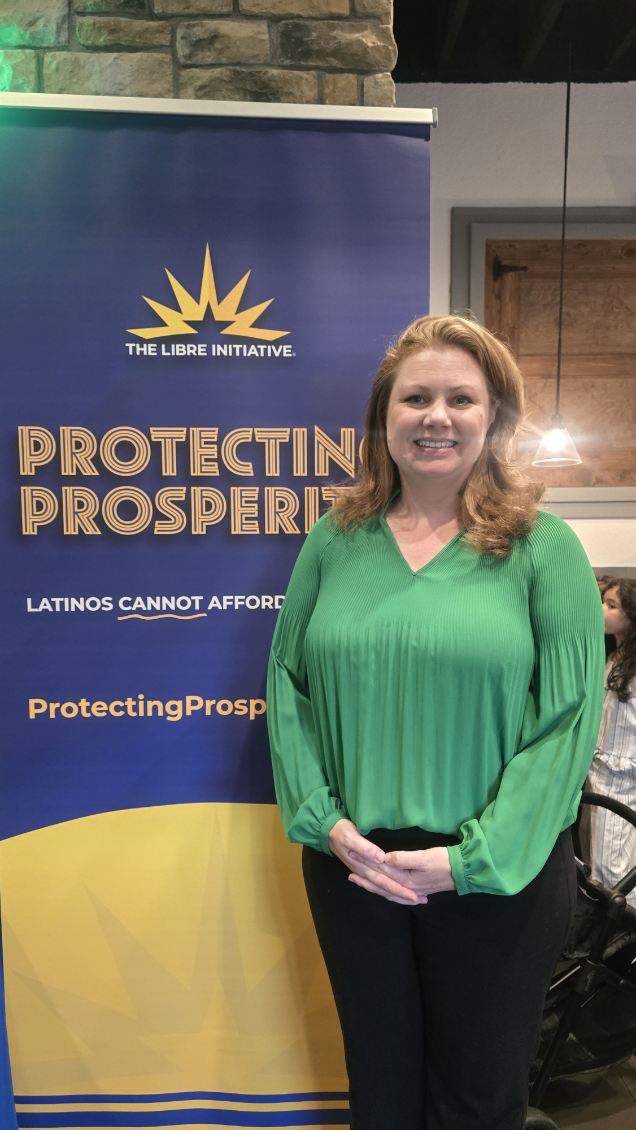 LoraGerald1NC's tweet image. Grateful to stand with @ErinforNC jobs Champion, fierce advocate for veterans, education, and supporting military families. Leading on regulatory reform, she’s shaping a stronger NC for us all. @LIBREinitiative @joseluismora30 @LIBRENC #belibre @ginoreyes #ncpol @wakegop…