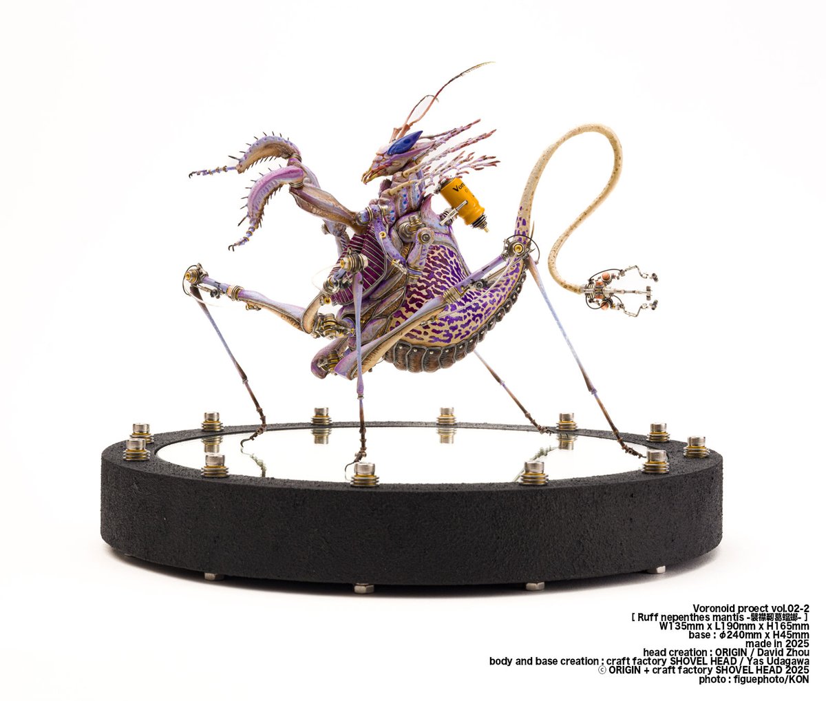 aways_somewhere's tweet image. Voronoid proect vol.02-2
［ Ruff nepenthes mantis -襞襟靭葛蟷螂- ］
Yas Udagawa はVoronoidシリーズのこのコラボ作品に台座を付けました。実物は東京ワンダーフェスティバル 夏で実物展示されます。
ブース番号 no. [2-22-01]
#WF2025夏
