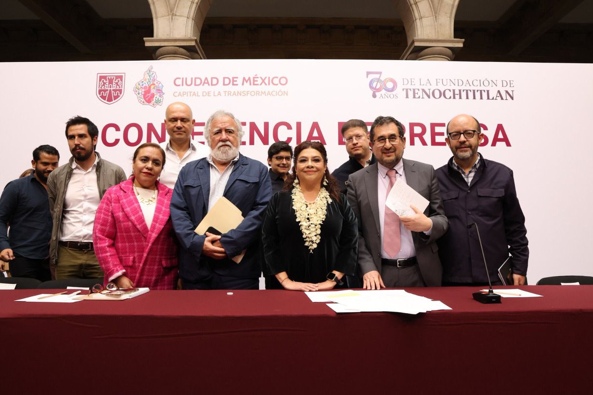 AnitaLomeli's tweet image. Las esculturas del Che y Fidel "no pueden subastarse; son un bien público que pertenece a la Ciudad de México. Deben estar en un lugar simbólico de la ciudad" afirmó @ClaraBrugadaM.