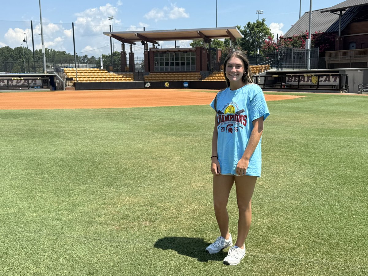 Mallory 2027 SS/MIF/3RD (@malloryw2027) on Twitter photo Thankful for the opportunity to visit Lander University and spend time with Coach Gibbs, Coach Bailee, and Coach Barb. I really appreciate the invite to get a closer look at what being a Bearcat is all about. 💛💙🥎 <a href="/Lander_Softball/">Lander Softball</a> <a href="/Maddie_Evans7/">Maddie Evans Gibbs</a> Thankful for the opportunity to visit Lander University and spend time with Coach Gibbs, Coach Bailee, and Coach Barb. I really appreciate the invite to get a closer look at what being a Bearcat is all about. 💛💙🥎 <a href="/Lander_Softball/">Lander Softball</a> <a href="/Maddie_Evans7/">Maddie Evans Gibbs</a>