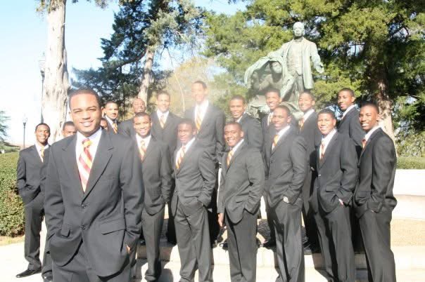 _ian_evans's tweet image. The “Tuskegee Gentleman” campaign from 2010 curated by @_ian_evans for the “Gentlemen of Quality” article for The Black Collegian Magazine.
The Tuskegee Gentleman is Man of high quality that has been selected to engage in the University’s world-renowned educational experience.