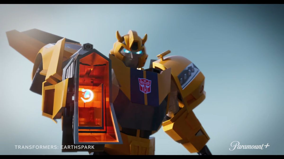 yellow_birb's tweet image. I know we like to clown on ES Optimus for having a receding hairline but I would like to point out that Bumblebee ALSO has a receding hairline he just got a better wig 🤭