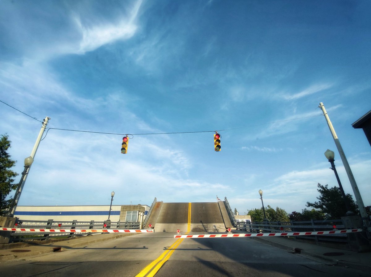 kimmaylou's tweet image. "There would be more miracles in America if the people were not in too great a hurry to wait." —"Poor Richard Junior's Philosophy," The Saturday Evening Post, 1903, George Horace Lorimer, editor
07.22.2025
State Street Bridge
#bridge #photooftheday #photography #summer #tuesday