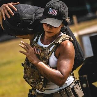 LondonSparkle1's tweet image. I love Tulsi Gabbard! Badass in so many amazing ways. Very impressed by her🇺🇸🇺🇸🇺🇸