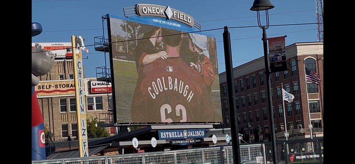 2007 my buddy Mike Coolbaugh passed away while with the Tulsa Drillers in Little Rock. July 22 ugh. 
Hit by a line drive while coaching 1st base. Tulsa did a tribute for him tonight. Thank U #Tulsa Drillers!! #Coolbaugh RIP