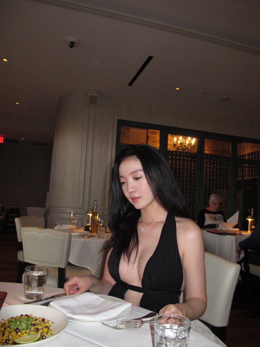 SherryAtBitMart's tweet image. 早上好呀宝宝们
8 月底冲 2 万粉,还有机会吗?🔥
图是@AllInBritney 拍的,心情很好,希望最近也能爆一波 (๑•̀ㅂ•́)و✧
冲不冲得上看你们啦~
#Web3 #E卫兵 #牛市 #BitMart