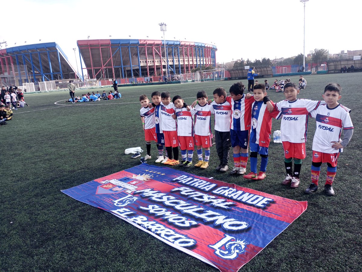 MarceloDiGre's tweet photo. San Lorenzo Cup/Mundialitos Promocionales 
2025 💪💙❤️⚽️🇦🇷🦅
50 instituciones 750 Familias por dia
100 equipos 1500 Familias en 2 dias.
Hay Equipo de trabajo!!!

#Dedicacion #Profesionalismo #Compromiso
#ValoresHumanos #Peretencia #Futbol
#SanLorenzo #Argentina. https://t.co/4dBEw8QfUr