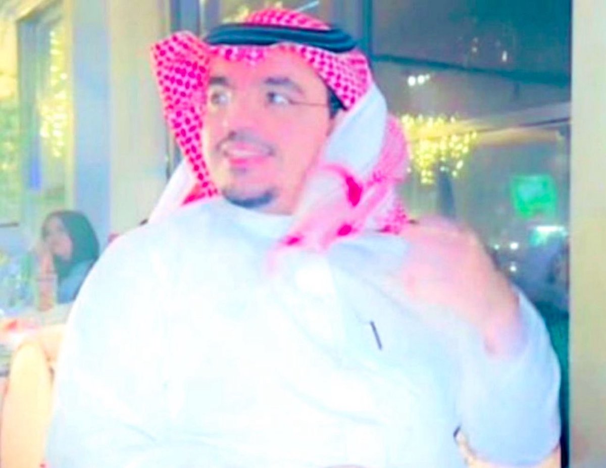 #الإدارة :

🔹الحساب شخصي ومشترك 🤷🏼‍♂️
🔹صورة صاحب الحساب 🤷🏼‍♂️

شكراً لك عفواً لي . •••