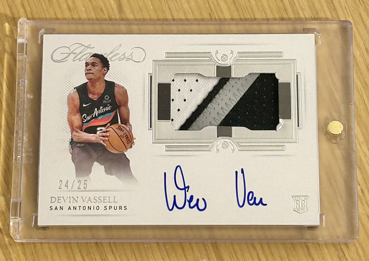 EP_Z's tweet photo. @CollectionRbt DV! 🏀 https://t.co/iUl84MmtzO