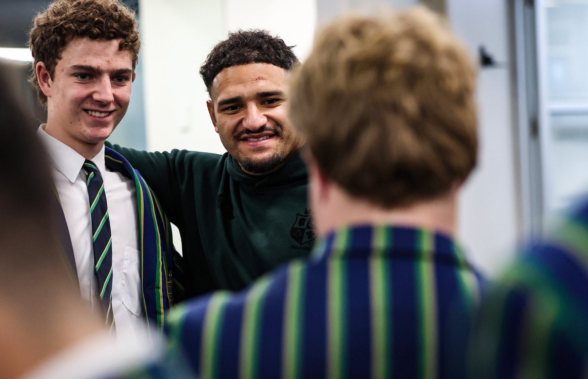 lionsofficial's tweet image. A special return home for Sione as he visited his old school in Melbourne! 🙌🦁
#Lions2025