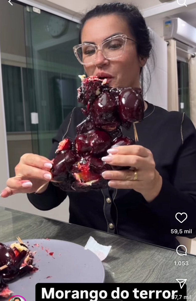 Itspedrito's tweet image. Meu novo entretenimento eh ver o povo tentando fazer o morango do amor e criando uma aberracao