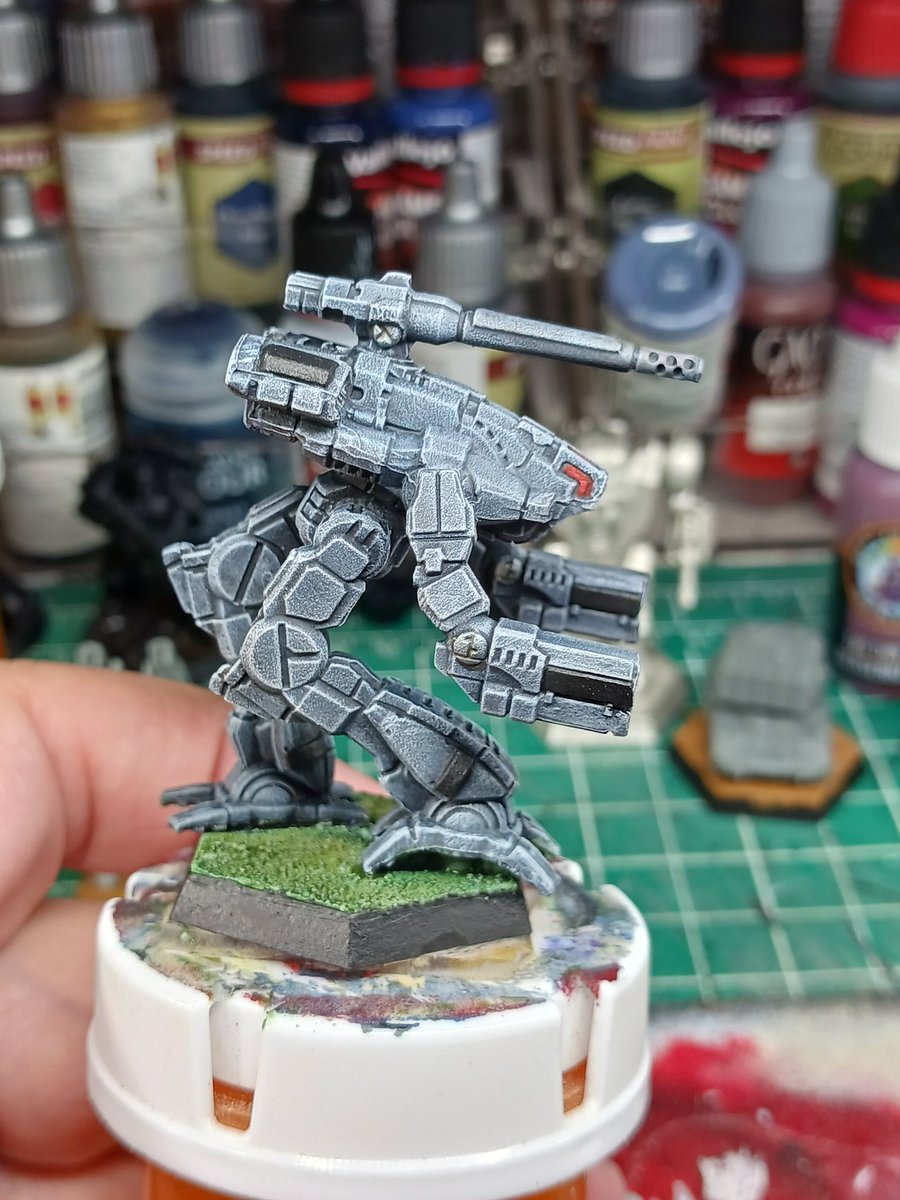 TheHappyHereti1's tweet image. The Genyosha Marauder is done and dusted. Really pleased with how this very simple scheme turned out. Got 3 more mechs to do just like this one.
#Battletech #paintingminis #paintingminiatures #Wargaming