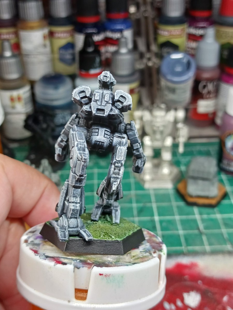 TheHappyHereti1's tweet image. The Genyosha Marauder is done and dusted. Really pleased with how this very simple scheme turned out. Got 3 more mechs to do just like this one.
#Battletech #paintingminis #paintingminiatures #Wargaming