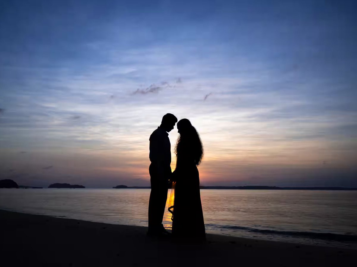 6ixbuzztv's tweet image. Happy couples are less likely to post their partners on social media, study says