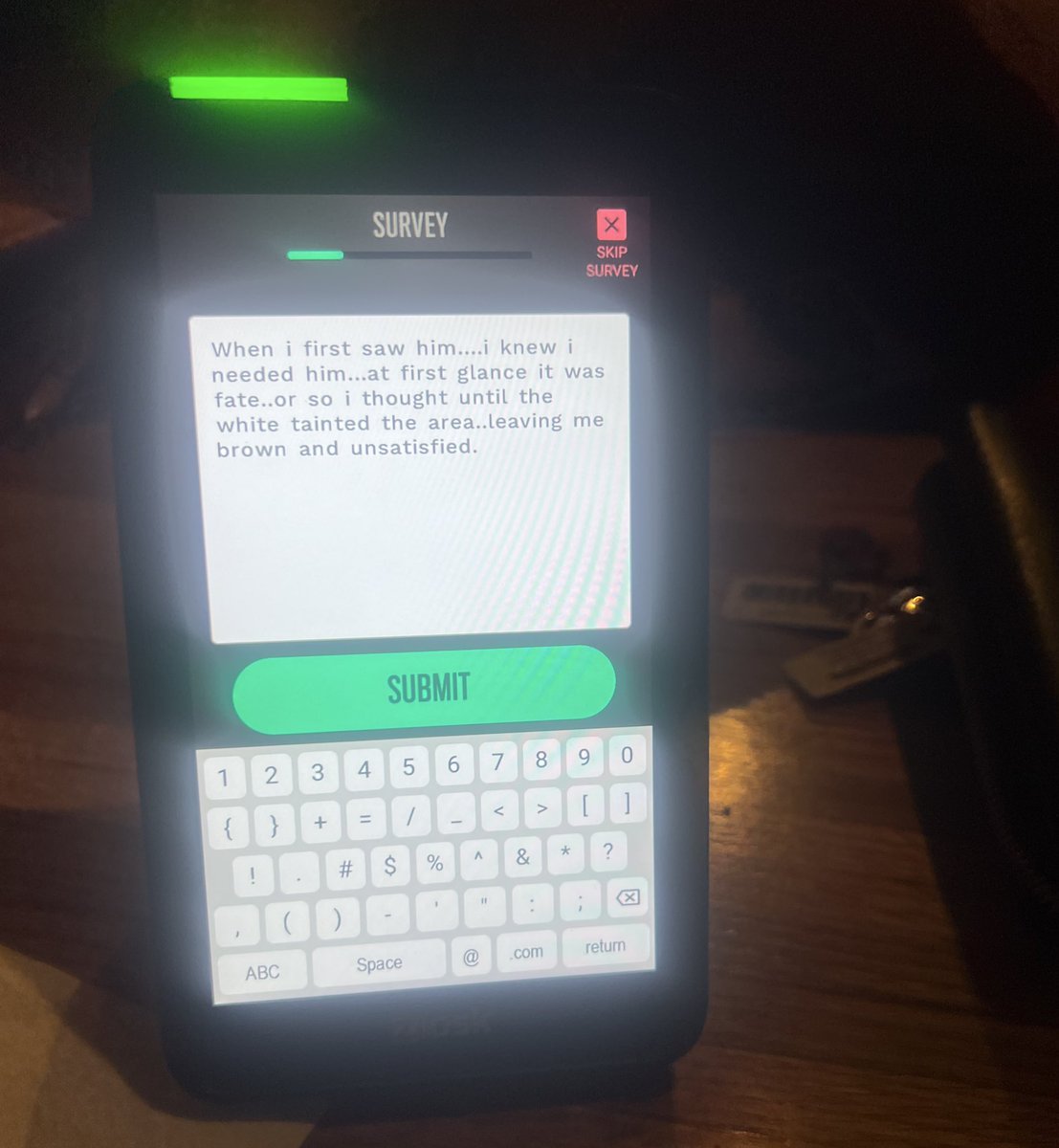 Autumnia4's tweet image. My friend had a crush on the Applebees waiter until he started being extra friendly with the white girl customers