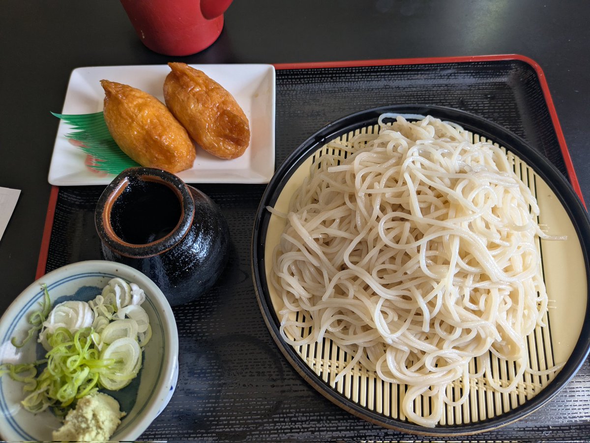 PRATT__Bi's tweet image. 深川市　甚平そば処
大もり　いなり寿し×2

朝から暑い…やっぱそばよね〜😋
帰る頃には駐車場ほぼ一杯だった笑