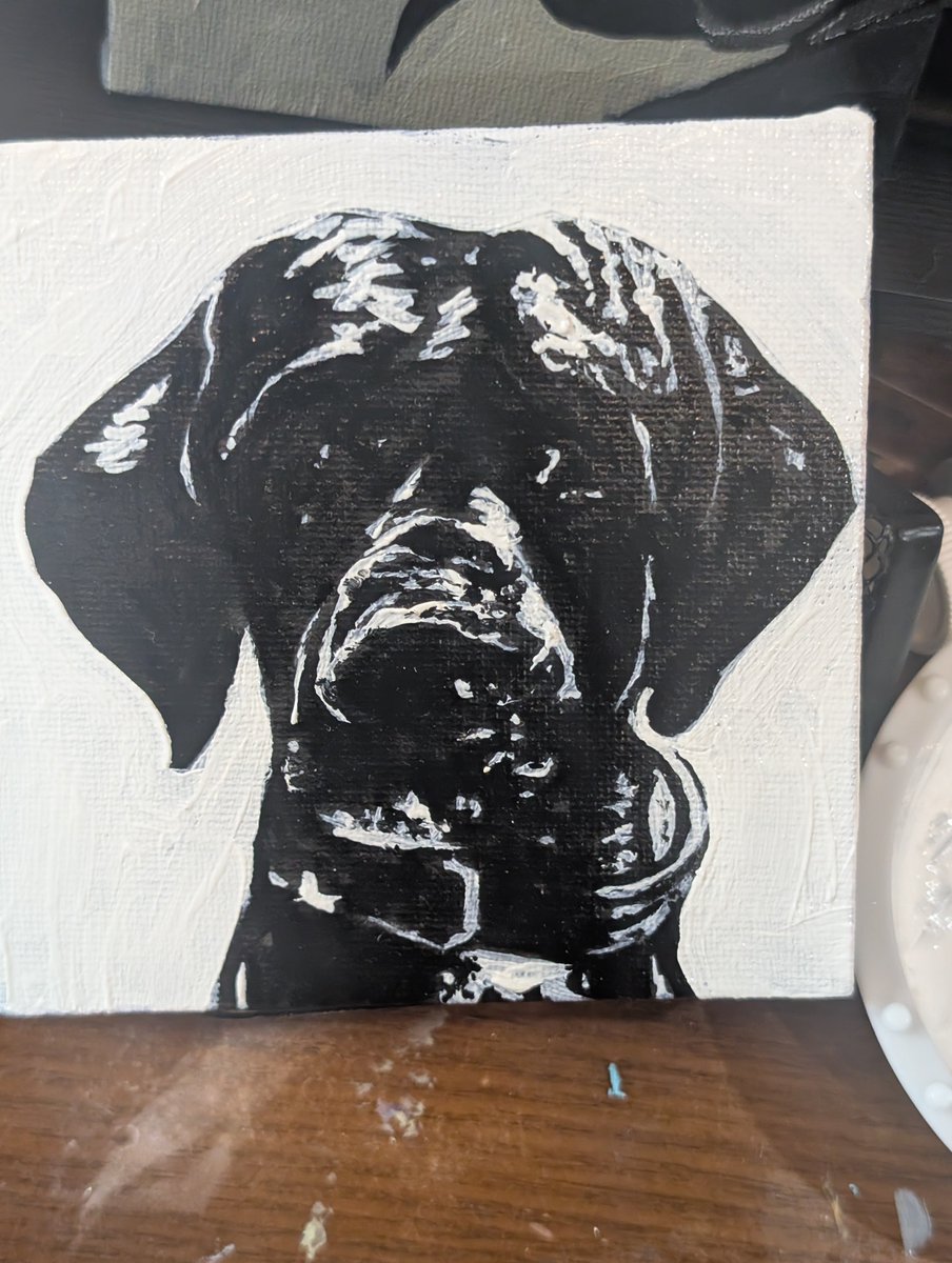 ElonTusk_4Real's tweet image. I have completely ruined my dining room table and I don't care
We eat in the livingroom from now on
I have 13 paintings I'm actively working on right now
Shit has gotten CRAZY
Thank you all for you support
You guys have changed my life this year