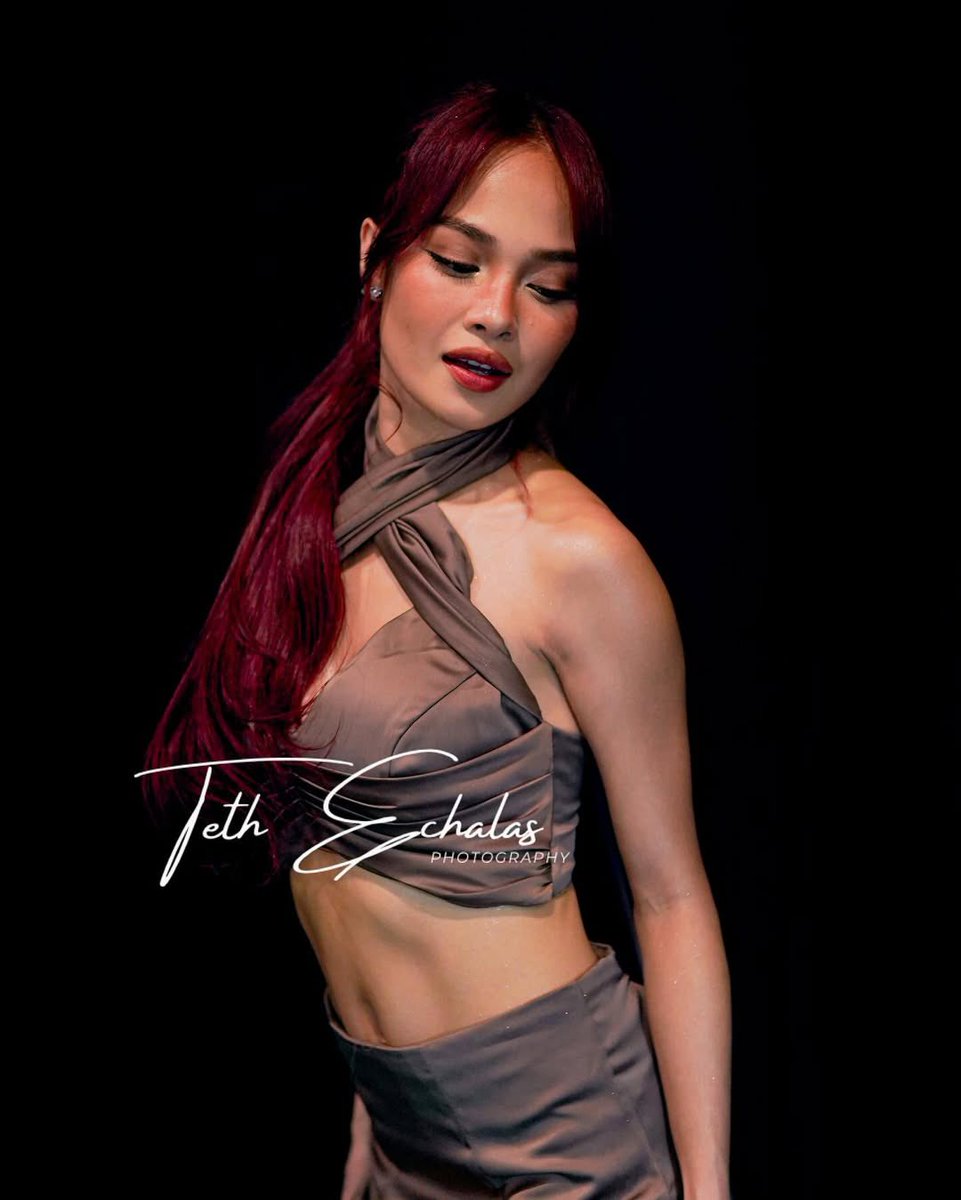 no thoughts, just her serving LOOKS !! 

#ACBonifacio | <a href="/BonifacioAc/">ac</a>