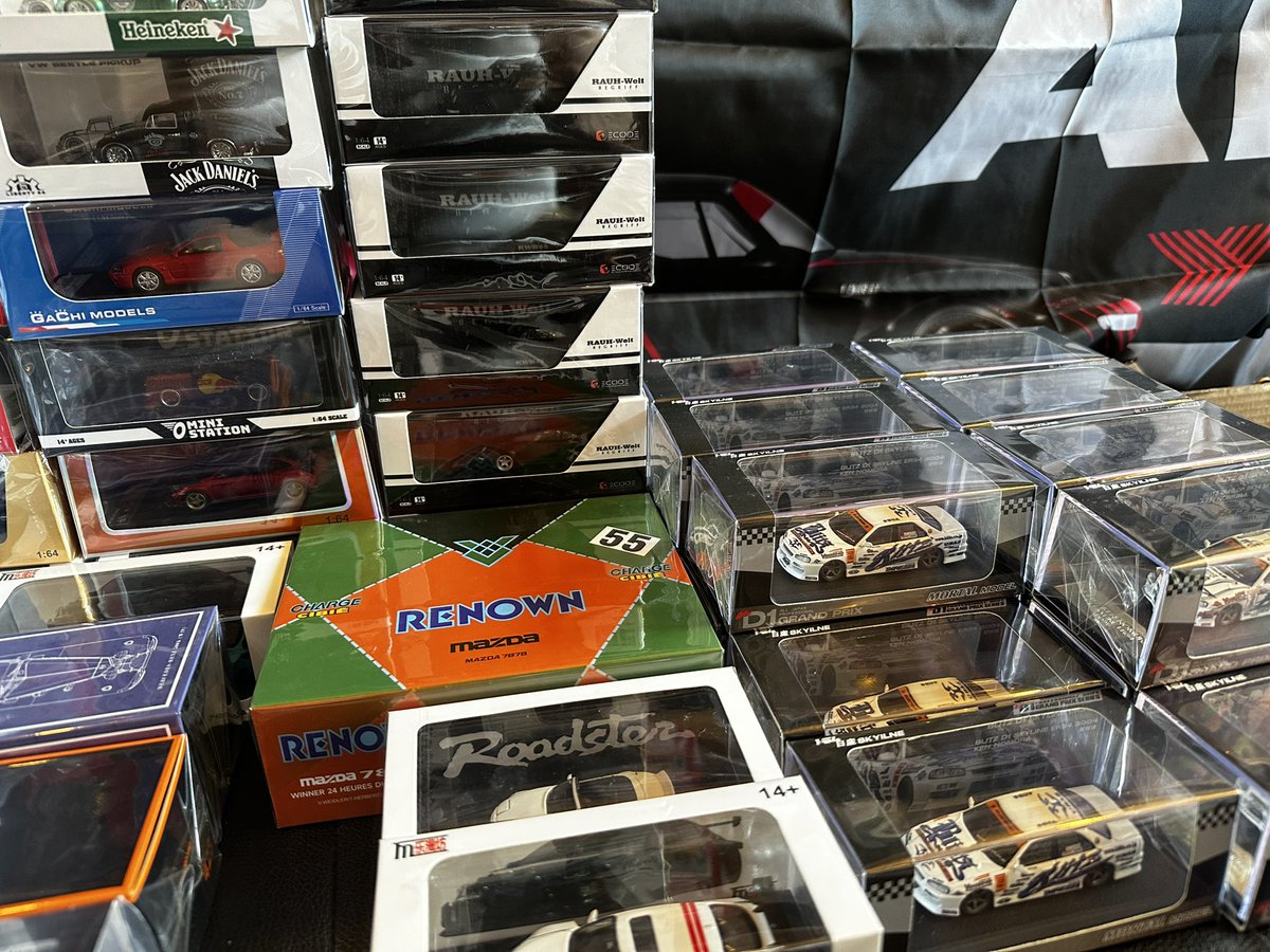 海外モデル
本日入荷！
ご予約品順次発送致します🚗