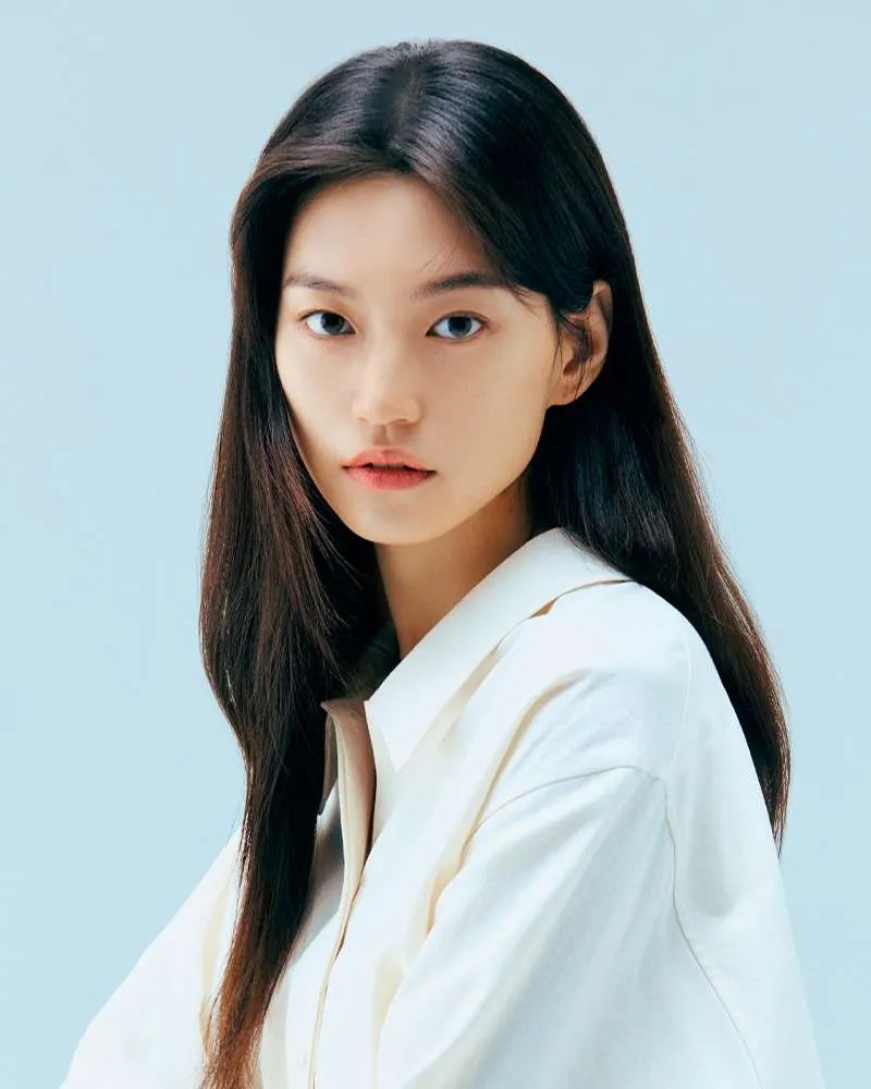 uahan2's tweet image. 김도연, ‘다음 소희’ 정주리 감독 &lt;도라&gt; 출연... 안도 사쿠라와 호흡
바닷가 마을 배경으로, 신체적·정신적 아픔을 갖고 있는 한 소녀가 또 다른 여성을 만나면서 치유받는 이야기
오는 8월 남해에서 크랭크인
isplus.com/article/view/i…