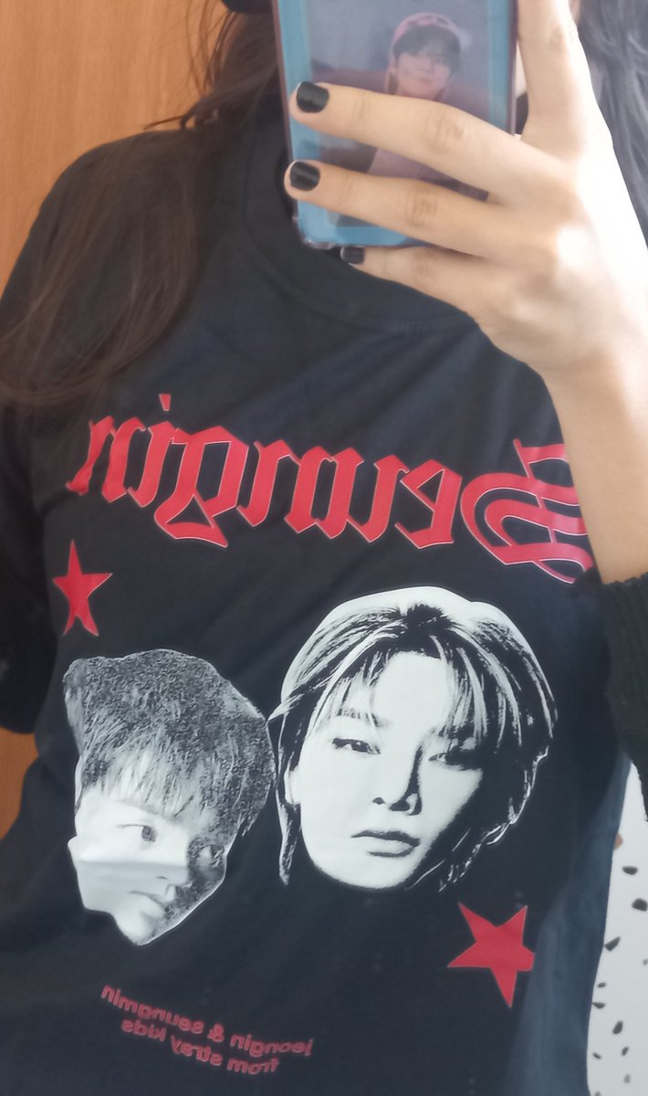 lety١s. (@ot8ari) on Twitter photo a brusinha dos seungin que eu comprei na <a href="/usemegaverse/">dear’s megaverse ★</a> finalmente chegouu!! 🎉
chegou super cheirozinha, adorei o fanmade do jiji bicudinho!!
a espera valeu a pena!! a camiseta tem uma qualidade INCRÍVEL!! muito obrigada pelo trabalho de vcs equipe megaverse!! ❤️✨ a brusinha dos seungin que eu comprei na <a href="/usemegaverse/">dear’s megaverse ★</a> finalmente chegouu!! 🎉
chegou super cheirozinha, adorei o fanmade do jiji bicudinho!!
a espera valeu a pena!! a camiseta tem uma qualidade INCRÍVEL!! muito obrigada pelo trabalho de vcs equipe megaverse!! ❤️✨