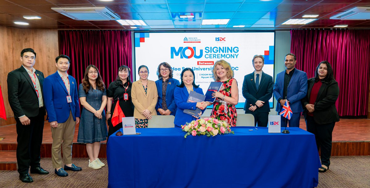 UKinVietnam's tweet image. 🇬🇧 's ISDC and 🇻🇳's Hoa Sen University signed MOU to establish a new global programme
At the ceremony, First Sect. of Digital Economy and Technology, Joshua Warland, congratulated ISDC's strategic expansion into Viet Nam and the strength of the 🇬🇧 🇻🇳 partnership in education.