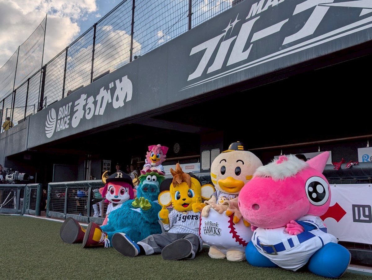 hawksHarry's tweet image. 7/20に行われたフレッシュオールスターin丸亀にハニーとひな丸が行きました☆
みんなと会えてとても楽しかったみたい♪♪
さぁ、今日から2日間はオールスターゲーム⚾️
お祭りを楽しんで、盛り上がって行きましょう👊🏻
#sbhawks