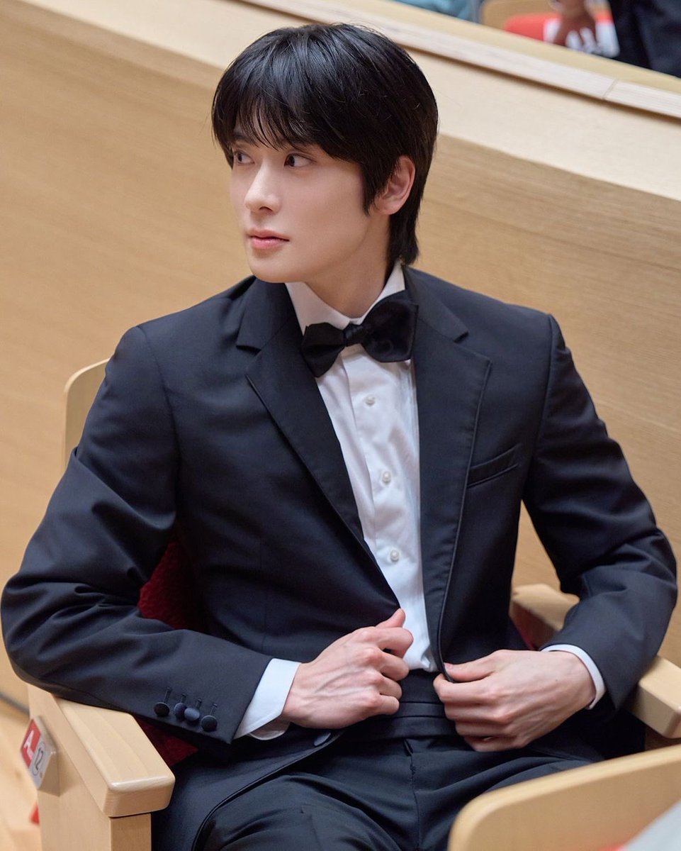 samsik0806's tweet image. 코여움
앞머리때문에 더 더 코여움