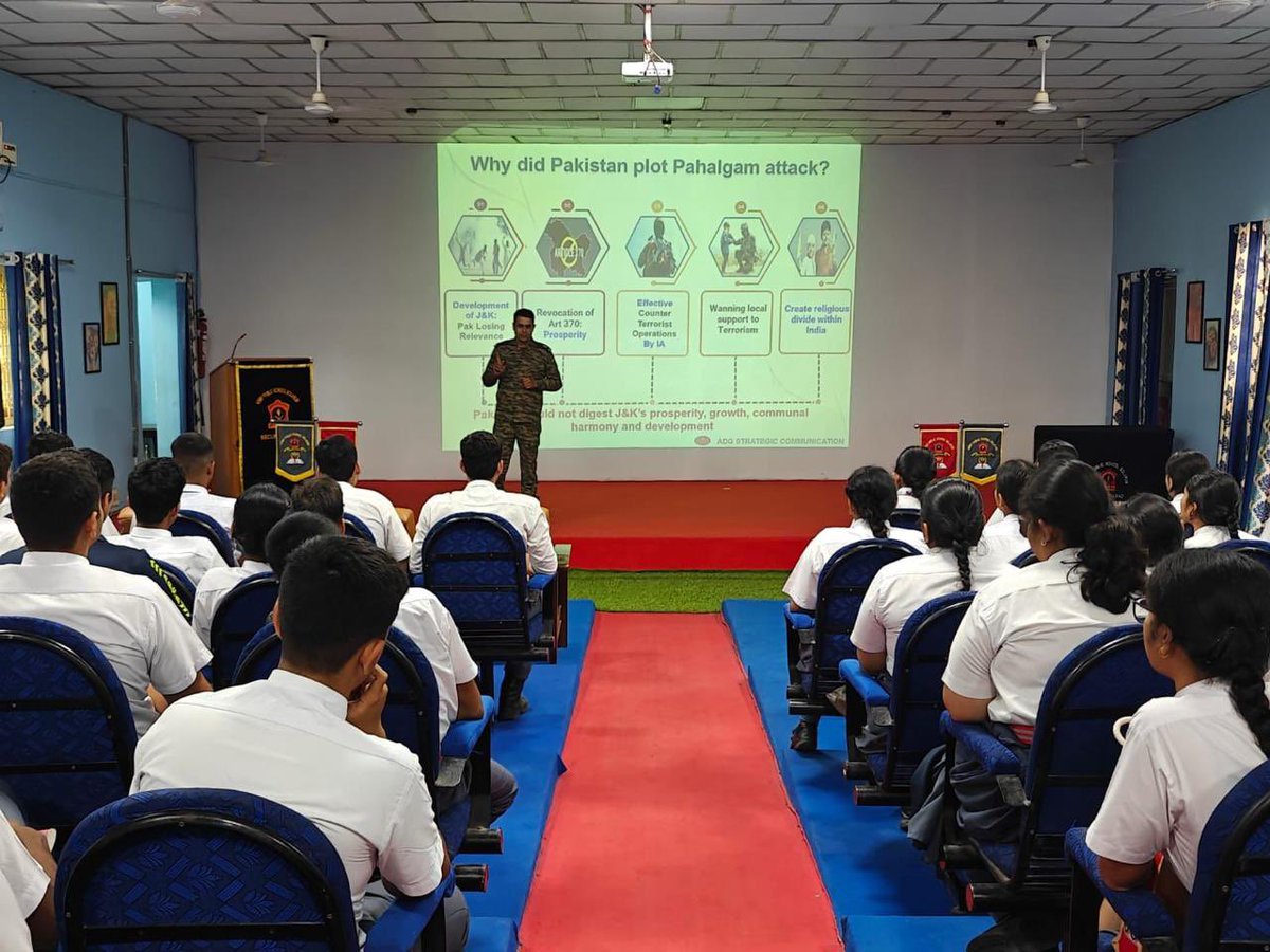 IaSouthern's tweet image. #OperationSindoor: A Testament to Unmatched Valour & Courage !
As part of the nationwide outreach campaign under #OperationSindoor, officers from Telangana & Andhra Sub Area (TASA) visited schools and colleges in #Telangana and #AndhraPradeah . They presented verified accounts…
