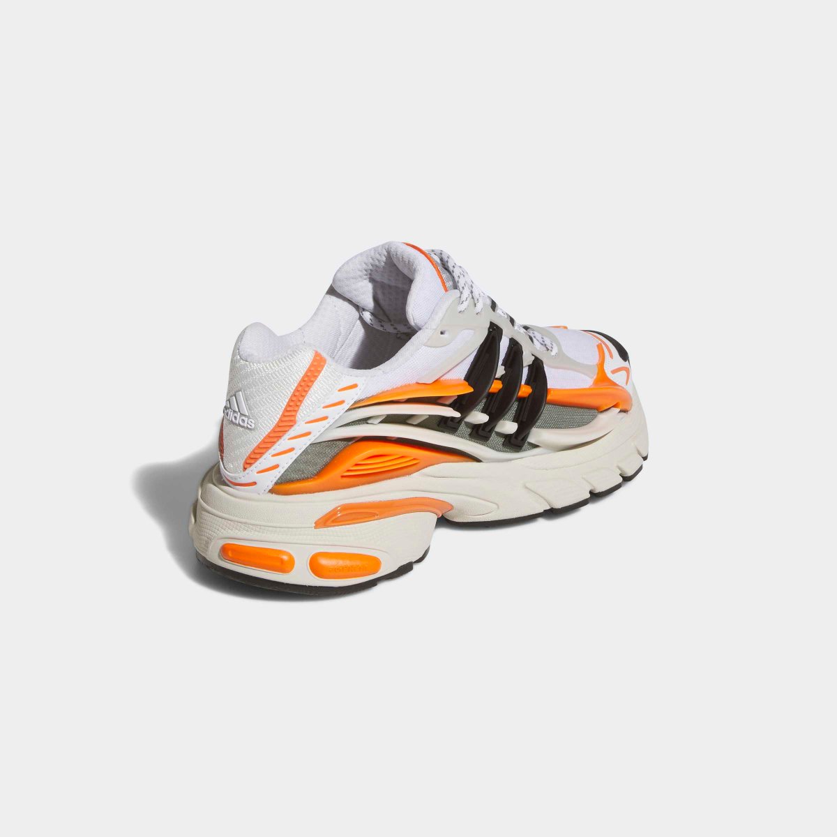 KicksFinder's tweet image. OFFICIAL IMAGES: Pharrell Williams x adidas Adistar Jellyfish "Focus Olive/Orange" 🪼
🗓️ August 15th, 2025
📝 JP9261 (MENS)
💰 $300 USD
💵COP OR 🚮DROP?