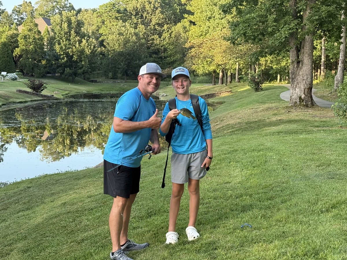 LoganStout's tweet image. Fun afternoon in the backyard with the twins. They are now teenagers, got phones, caught fish and most importantly spent some time with Dad!