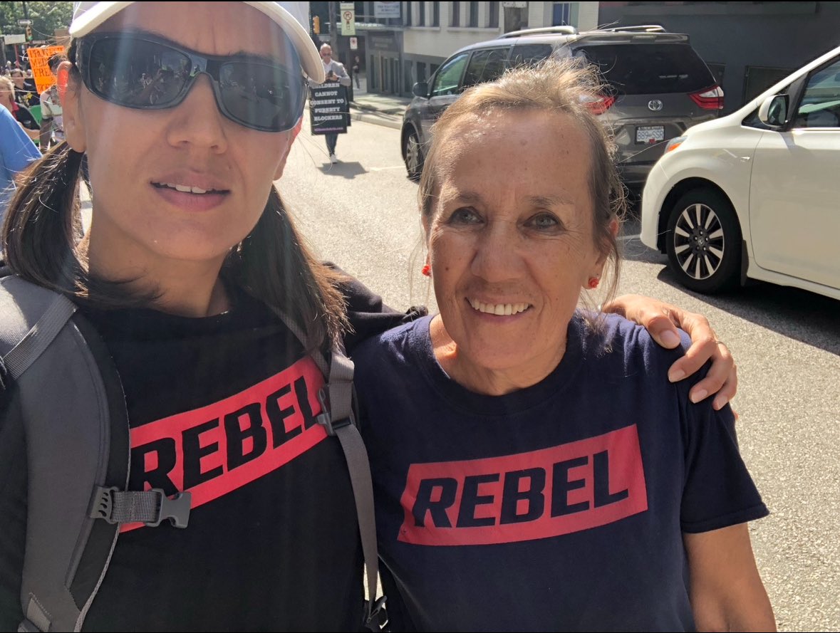 KatKanada_TM's tweet image. Throwback to when my mom joined me at the anti-lockdown protest in Vancouver.
“Freedom is essential!” 📣