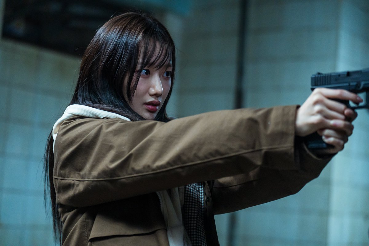 NAMOOACTORS2004's tweet photo. [#NEWS] 이나은, '아이쇼핑' 첫 등장…母 진실 알았다 '가슴 아픈 서사'
▶ https://t.co/h5uy9dvlEb

#이나은 #아이쇼핑 #LEENAEUN #TheDefects https://t.co/wLrd9GYTNH