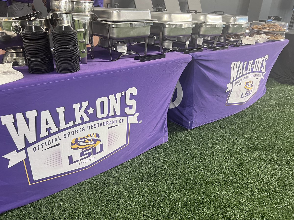 TheLHSCA's tweet image. Thank you Elite Training Academy for hosting the LHSCA Social!
Shout out to Walk On’s and Mockler for supplying our food and beverages!
Louisiana is UNDEFEATED!