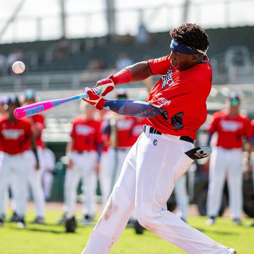 hgomez27's tweet image. INF/OF Ángel Montás is the top international prospect in the 2028 class.
Montás has a verbal agreement with the Toronto Blue Jays for $5.7 million, which would make him the player with the highest signing bonus in the history of the international market.
