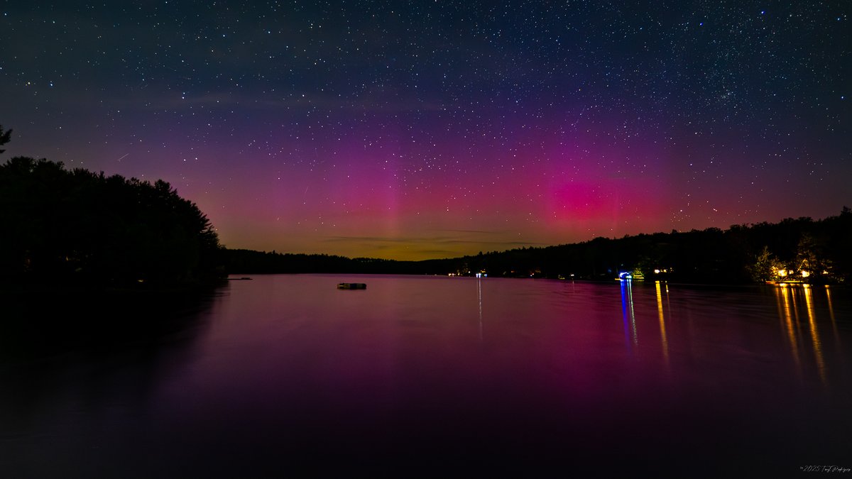Tony_Rod's tweet image. First substorm aurora of the night (7/22/25 at 10:15PM). More to come as the storms get stronger!
@DHTheWeatherNut